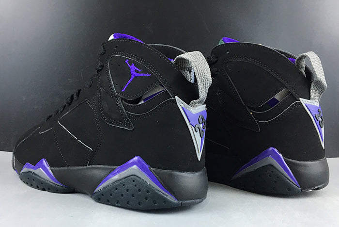 AIR JORDAN 7 RETRO "RAY ALLEN BUCKS"