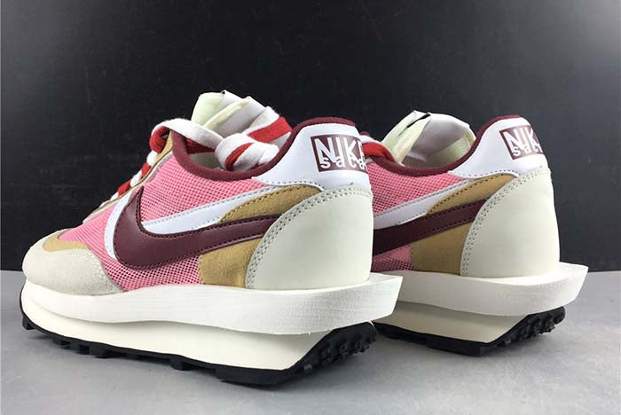 NIKE LDV WAFFLE SACAI "PINK"