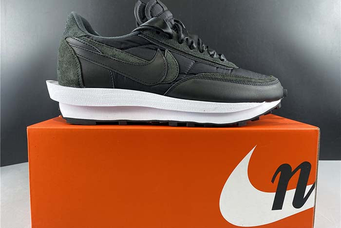 NIKE LDV WAFFLE SACAI "BLACK NYLON"