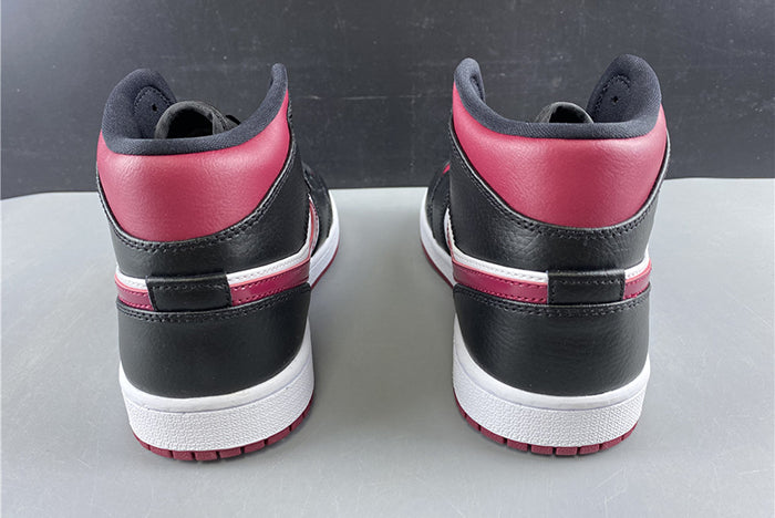 AIR JORDAN 1 MID "BRED TOE"