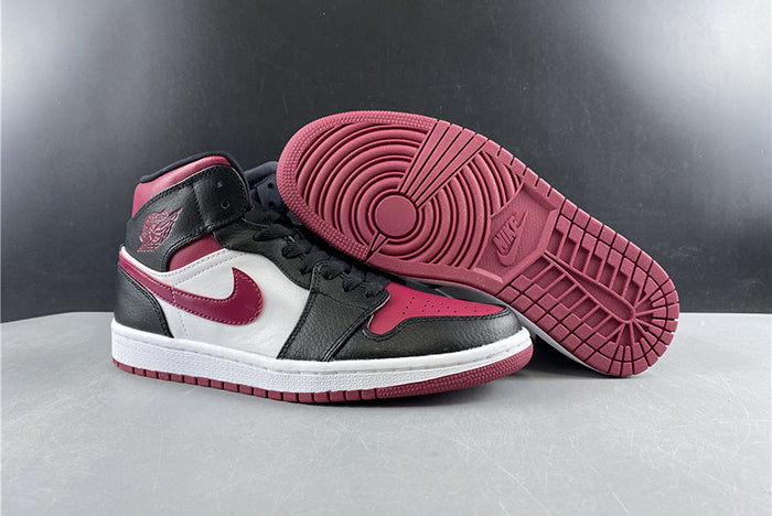 AIR JORDAN 1 MID "BRED TOE"