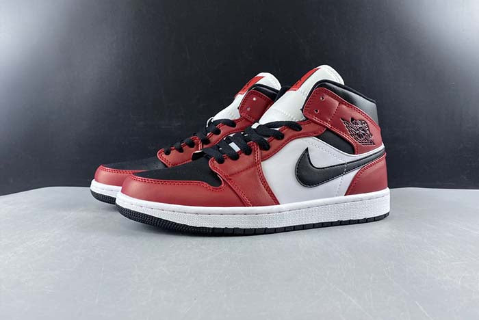 AIR JORDAN 1 MID "CHICAGO"