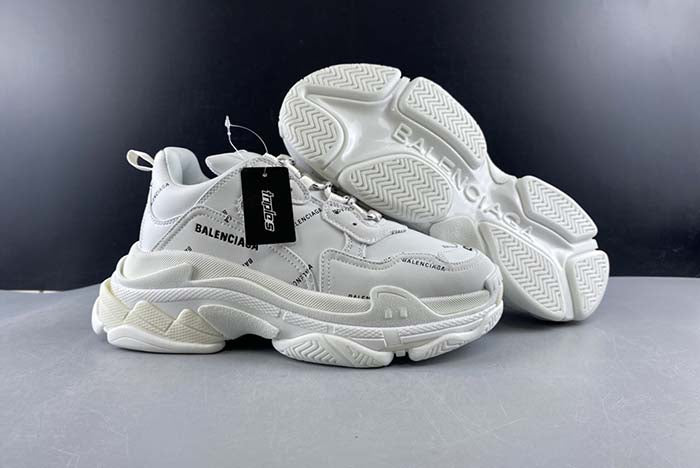 BALENCIAGA TRIPLE S TRAINERS WHITE LETTERS