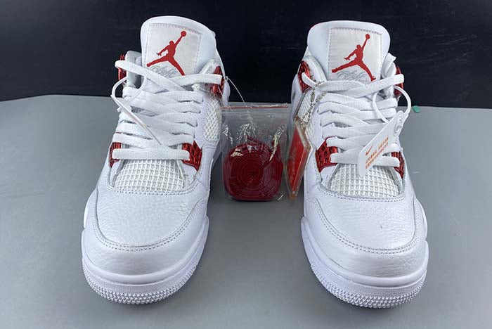 AIR JORDAN 4 “UNIVERSITY RED”