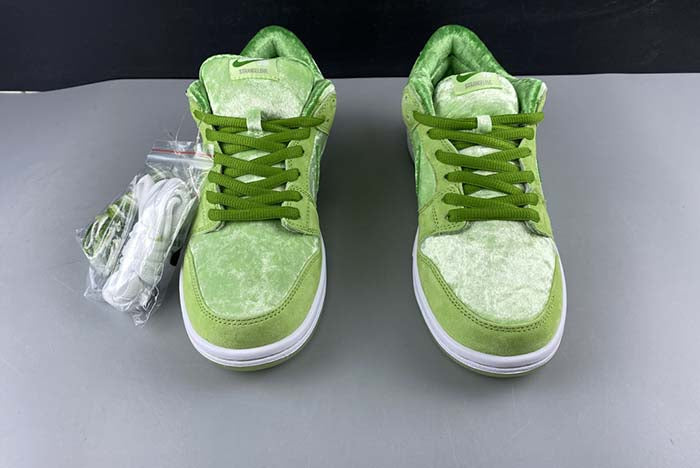 STRANGELOVE X NK SB DUNK LOW