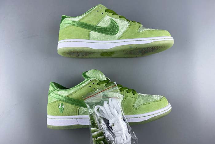 STRANGELOVE X NK SB DUNK LOW