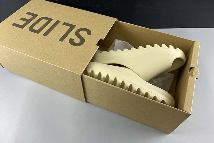 YEEZY SLIDE BONE