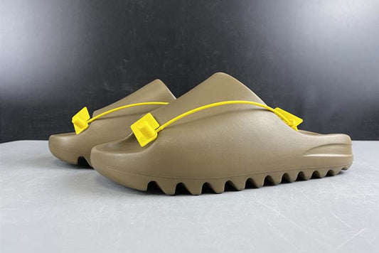 ADIDAS YEEZY SLIDE