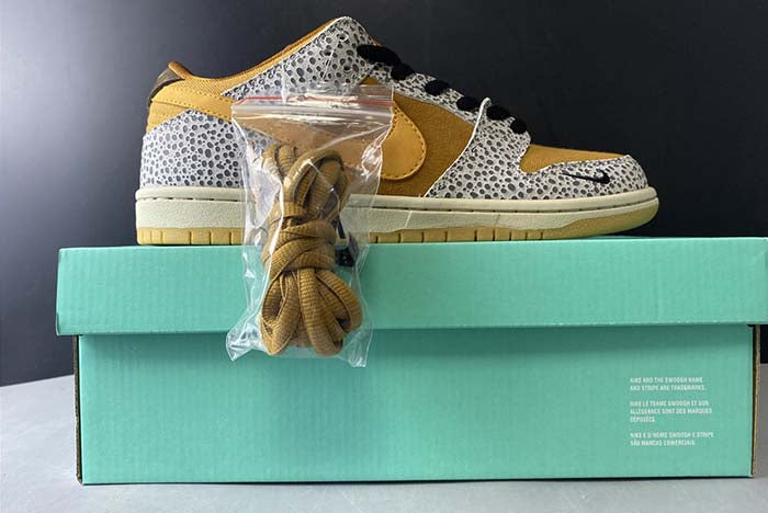 NIKE SB DUNK LOW “SAFARI”