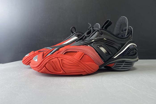 BALENCIAGA 5.0 BLACK RED