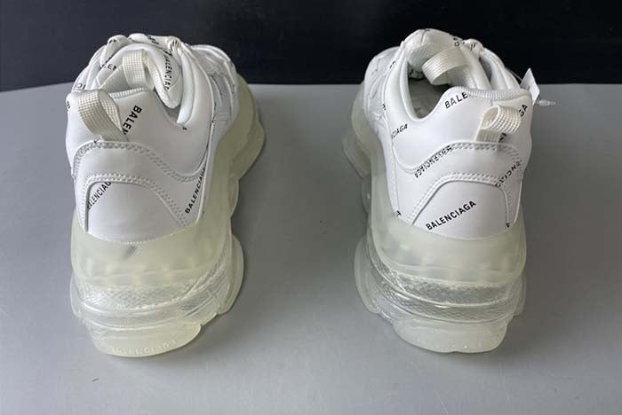 BALENCIAGA TRIPLE S BLACK SNEAKER
