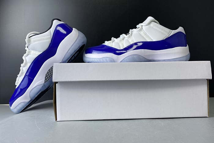 AIR JORDAN 11 “CONCORD” (WMNS)