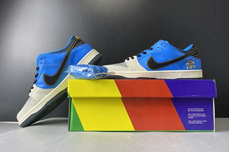 NIKE SB DUNK LOW "INSTANT SKATEBOARDS"
