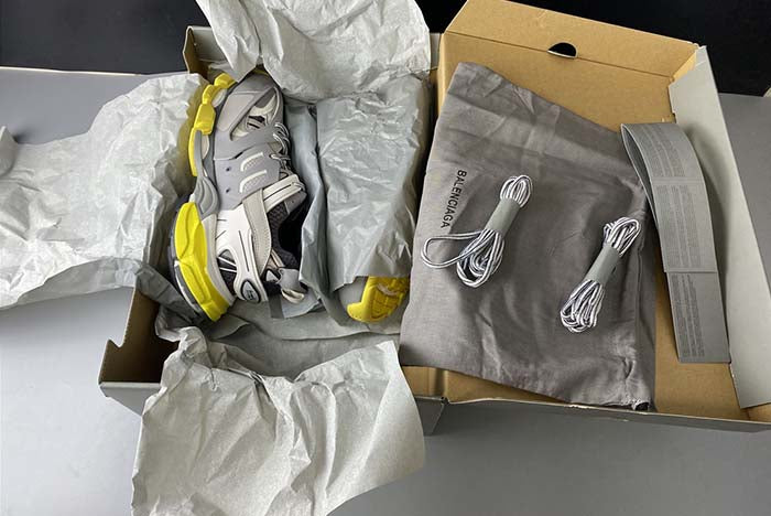 BALENCIAGA TRACK 3.0
