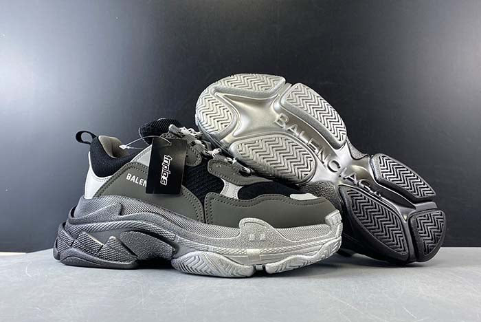BALENCIAGA TRIPLE S TRAINERS CLEAR SOLE BLACK GREY