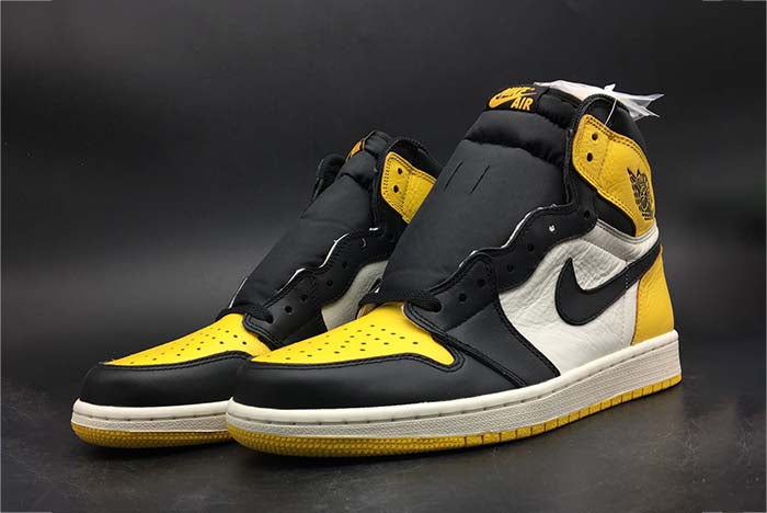 AIR JORDAN 1 RETRO HIGH OG "YELLOW TOE TAXI"