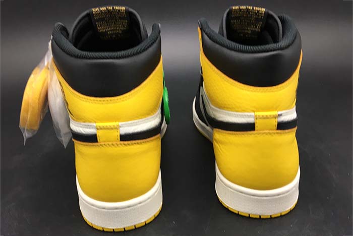 AIR JORDAN 1 RETRO HIGH OG "YELLOW TOE TAXI"