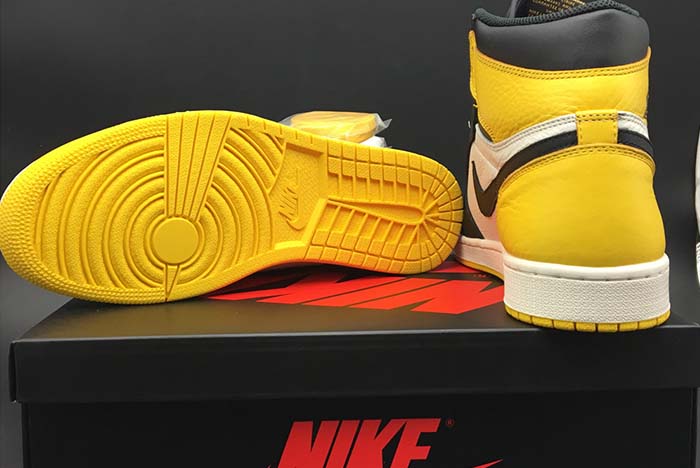 AIR JORDAN 1 RETRO HIGH OG "YELLOW TOE TAXI"