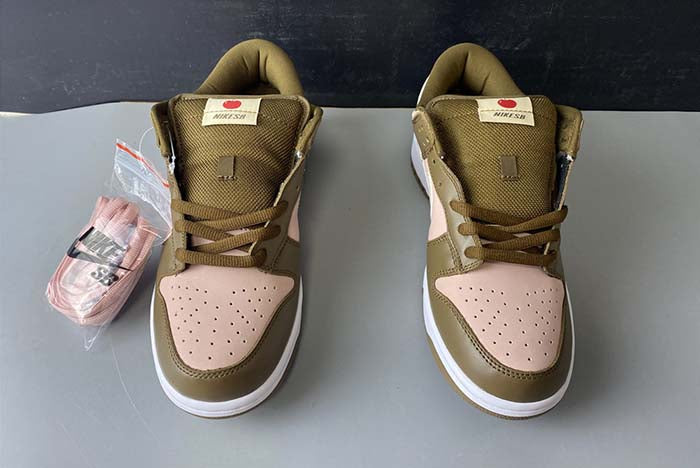 NIKE DUNK LOW PRO SB "STUSSY"