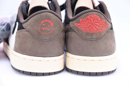 AIR JORDAN 1 "TRAVIS SCOTT LOW DARK MOCHA"
