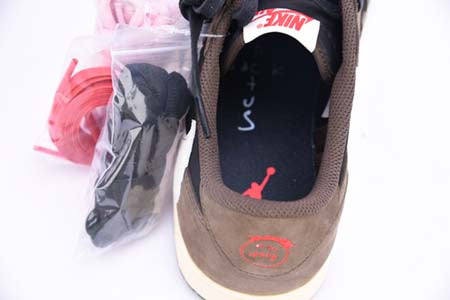 AIR JORDAN 1 "TRAVIS SCOTT LOW DARK MOCHA"