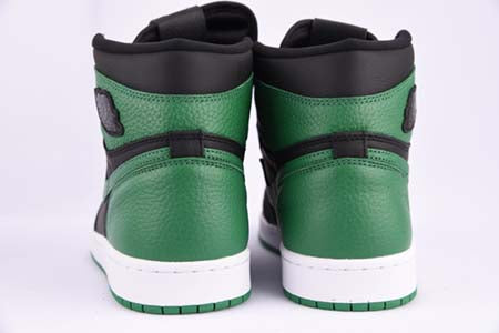 AIR JORDAN 1 RETRO HIGH OG "PINE GREEN"
