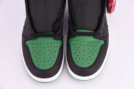 AIR JORDAN 1 RETRO HIGH OG "PINE GREEN"