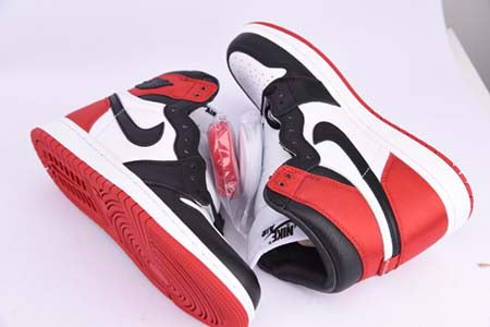 AIR JORDAN 1 RETRO HIGH "SATIN BLACK TOE"