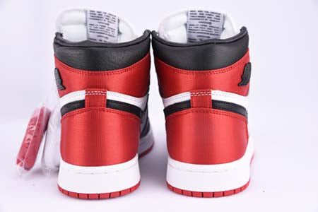 AIR JORDAN 1 RETRO HIGH "SATIN BLACK TOE"