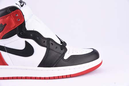 AIR JORDAN 1 RETRO HIGH "SATIN BLACK TOE"