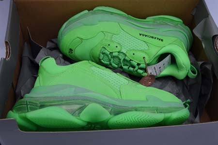 BALENCIAGA TRIPLE S NEON GREEN