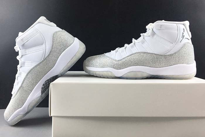 AIR JORDAN 11 RETRO "WHITE METALLIC SILVER"