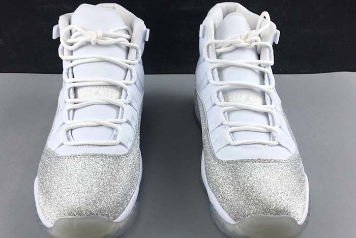 AIR JORDAN 11 RETRO "WHITE METALLIC SILVER"