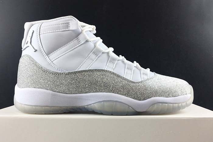 AIR JORDAN 11 RETRO "WHITE METALLIC SILVER"