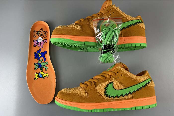 NIKE SB DUNK GRATEFUL DEAD "BEAR ORANGE GREEN"