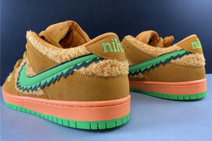 NIKE SB DUNK GRATEFUL DEAD "BEAR ORANGE GREEN"