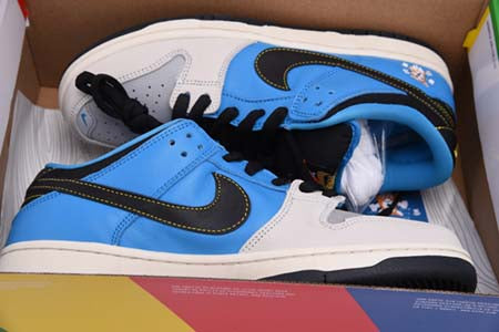 NIKE SB DUNK LOW "INSTANT SKATEBOARDS"