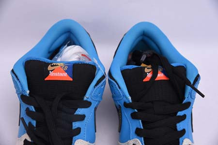 NIKE SB DUNK LOW "INSTANT SKATEBOARDS"
