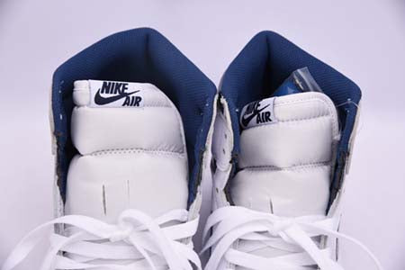 AIR JORDAN 1 OG “METALLIC NAVY”