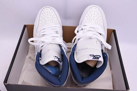 AIR JORDAN 1 OG “METALLIC NAVY”