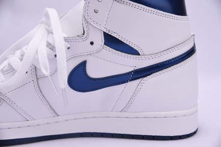 AIR JORDAN 1 OG “METALLIC NAVY”