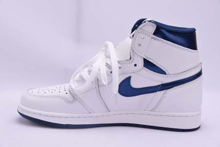 AIR JORDAN 1 OG “METALLIC NAVY”