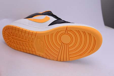 AIR JORDAN 1 MID "WHITE LASER ORANGE" (WMNS)
