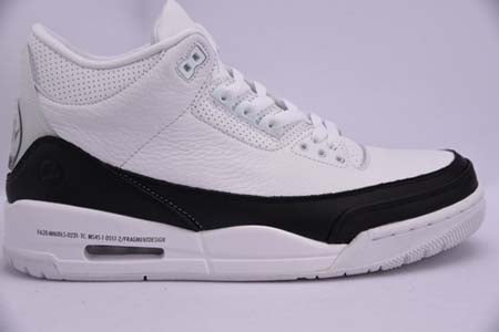 AIR JORDAN 3 "FRAGMENT DESIGN X"