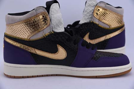 AIR JORDAN 1 HIGH OG "KOBE BRYANT BLACK-PURPLE-GOLD"