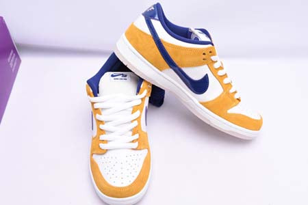 NIKE SB DUNK LOW LASER ORANGE