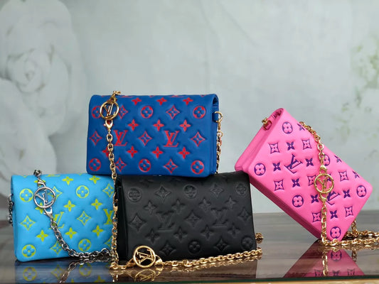 LOUIS VUITTON 20 X 14 X 8CM POCHETTE COUSSIN CHAIN BAG