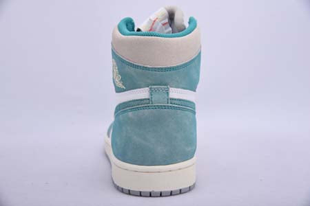 AIR JORDAN 1 RETRO HIGH OG "TURBO GREEN"
