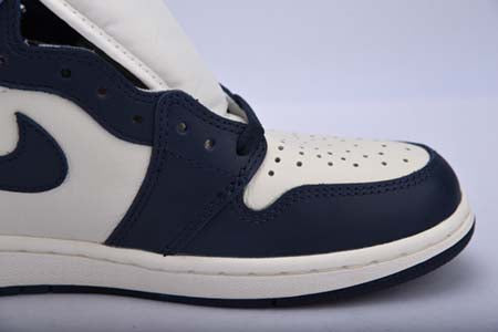 AIR JORDAN 1 "OBSIDIAN UNIVERSITY BLUE"