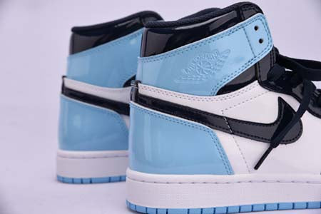 AIR JORDAN 1 "UNC BLUE CHILL"